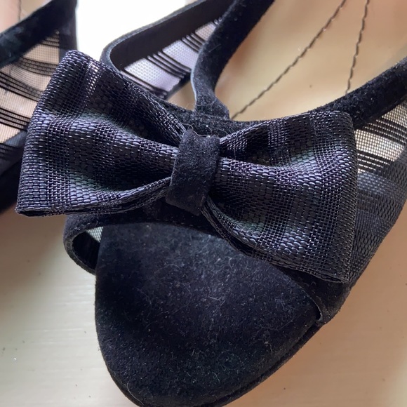 Black Suede Leather Mesh Bow Heels T-Strap Mary Janes Kate Spade 9 Open Toe - Picture 2 of 9